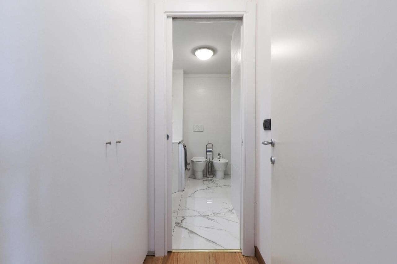 Duomo Luxury Apartment IV Milano Exteriör bild